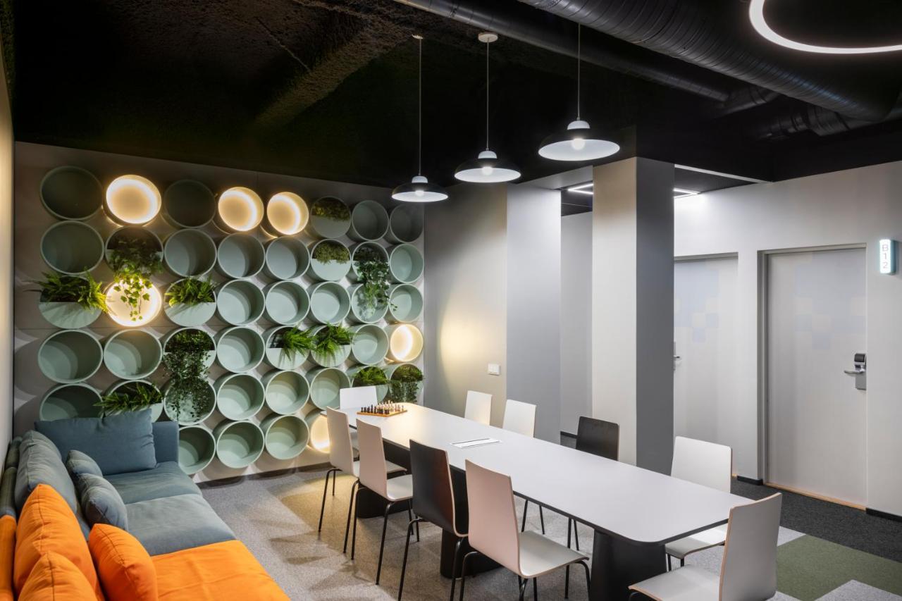 Youston Self Check-In Coliving Vilnius Bagian luar foto